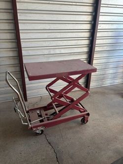 Hydraulic Lift Table