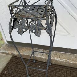 Heavy Tod Metal Plant Stant (Measurements In Pictures)