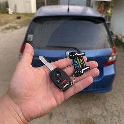 Car Keys. Llaves Para Carros. Autos. Controles. Remote