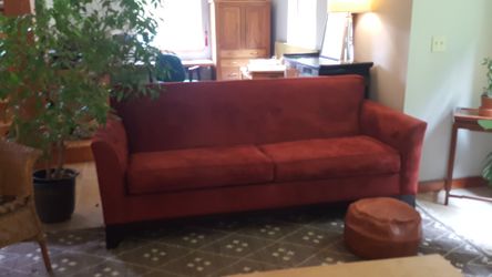 Dania couch, 7' good condition