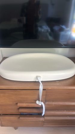 Hatch grow changing table