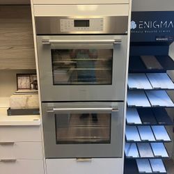 Thermador Masterpiece Sapphire Series Double Oven
