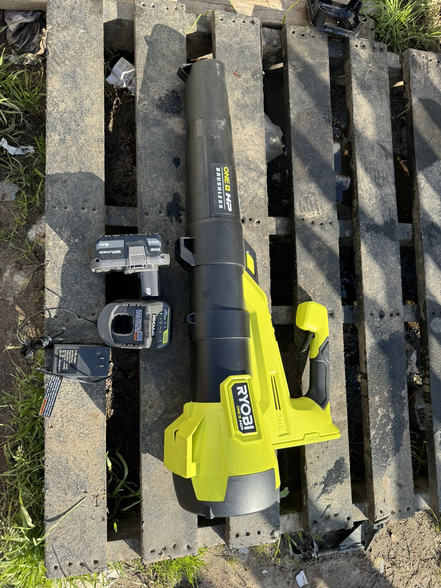 RYOBI ONE+ HP 18V Brushless 110 MPH 350 CFM Cordless Variable-Speed Jet Fan Leaf Blower