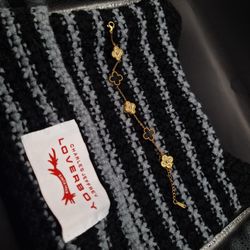 Beenie And Bracelet 