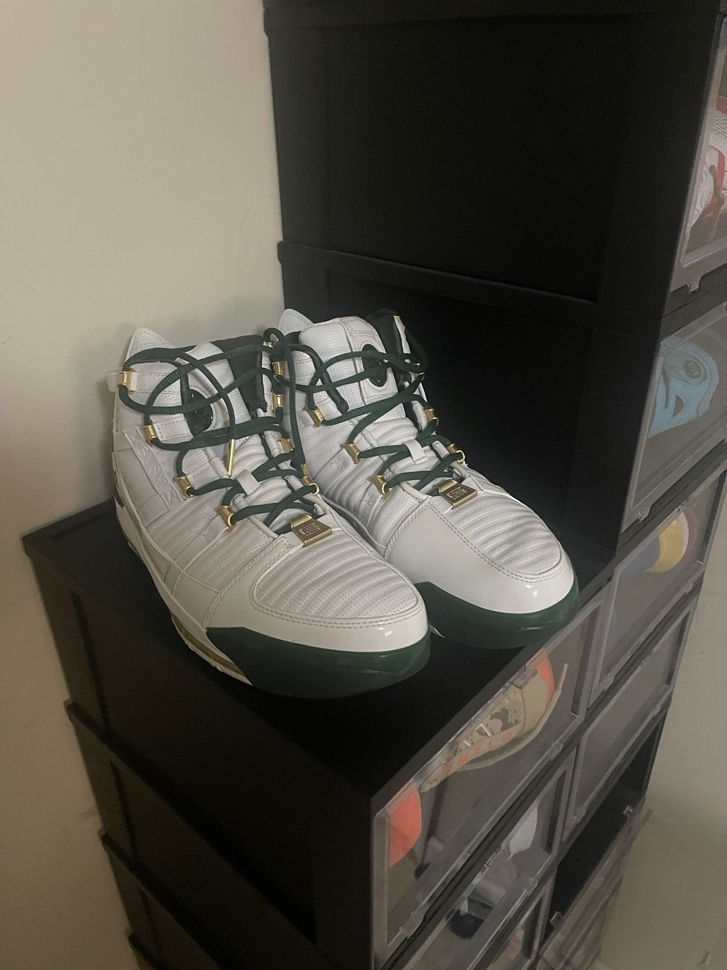 Lebron SVSM size 14