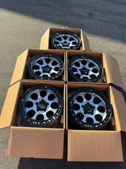FINANCING AVAILABLE KMC KM237 RIOT Beadlock 5x5 17" Wheels