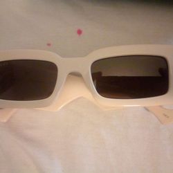 Authentic Gucci Sunglasses With Paperwork