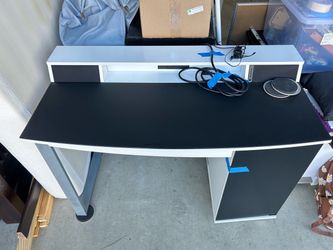 Free Desk