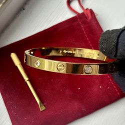 Carti love Womens bracelet
