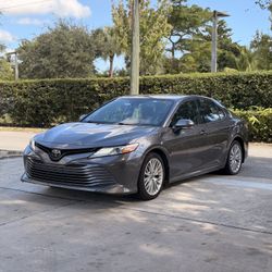 2020 Toyota Camry XLE