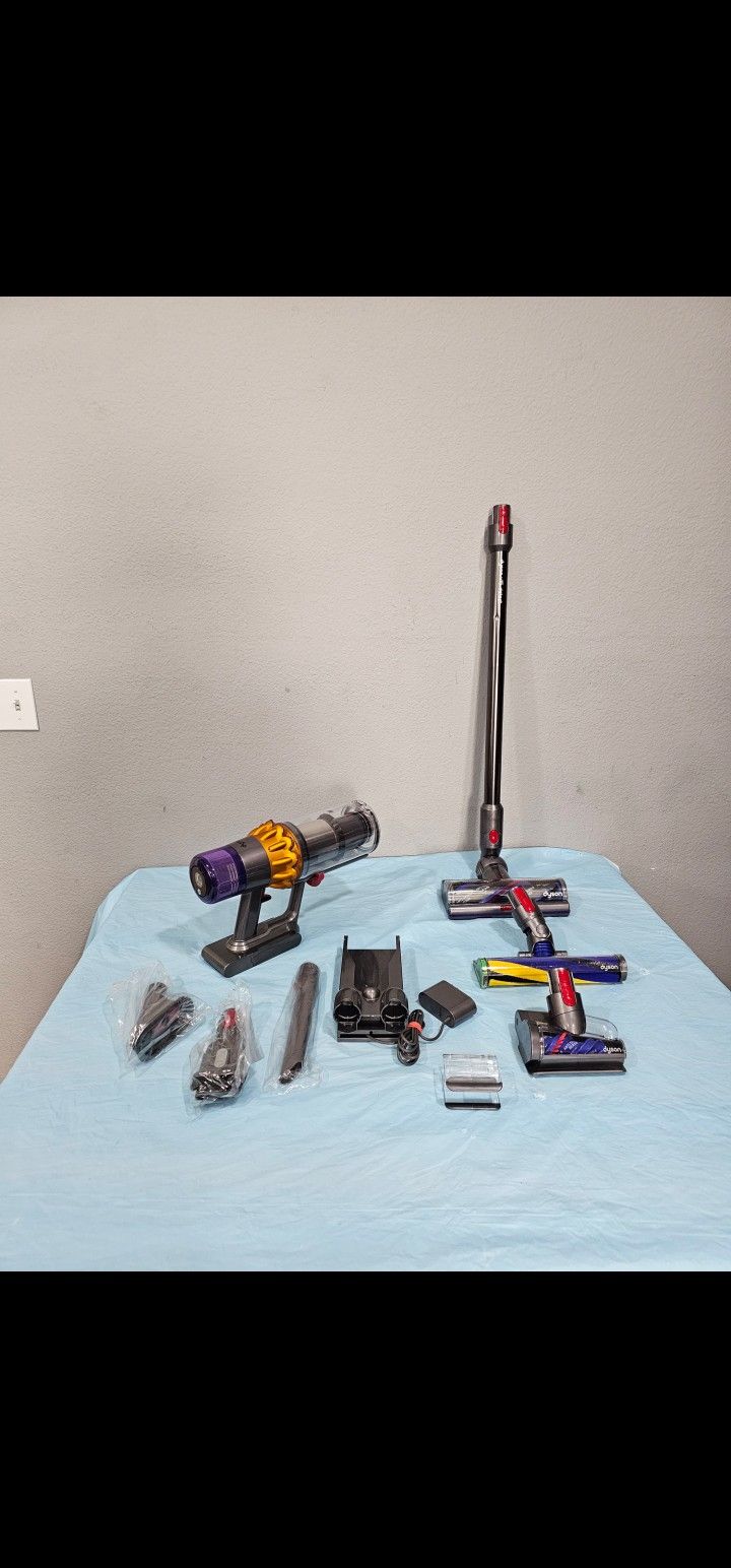 dyson v15 detect cordless vacuum full kit mint