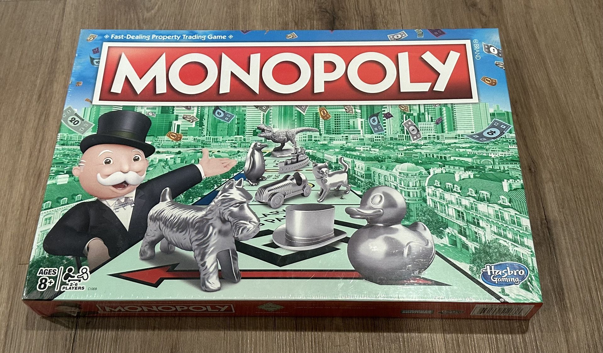 Brand New Hasbro Monopoly Classic Board Game C1009