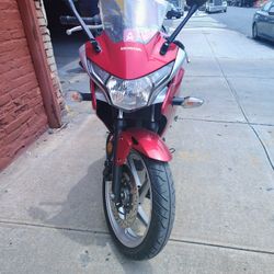 Honda CBR 250R 2011