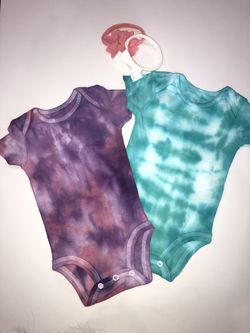 0-3 months Tie Dye Baby Onesie Set with Matching Headbands