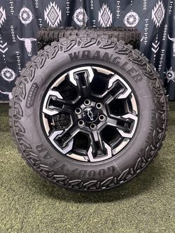 2025 Chevy Silverado ZR2 6 Lug 18 Inch OEM Wheels