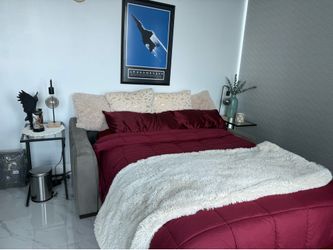El Dorado Gray Sleeper Sofa / Pull-Out Bed – Good condition