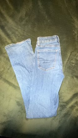 Light Wash flared Jeans American eagle size 2