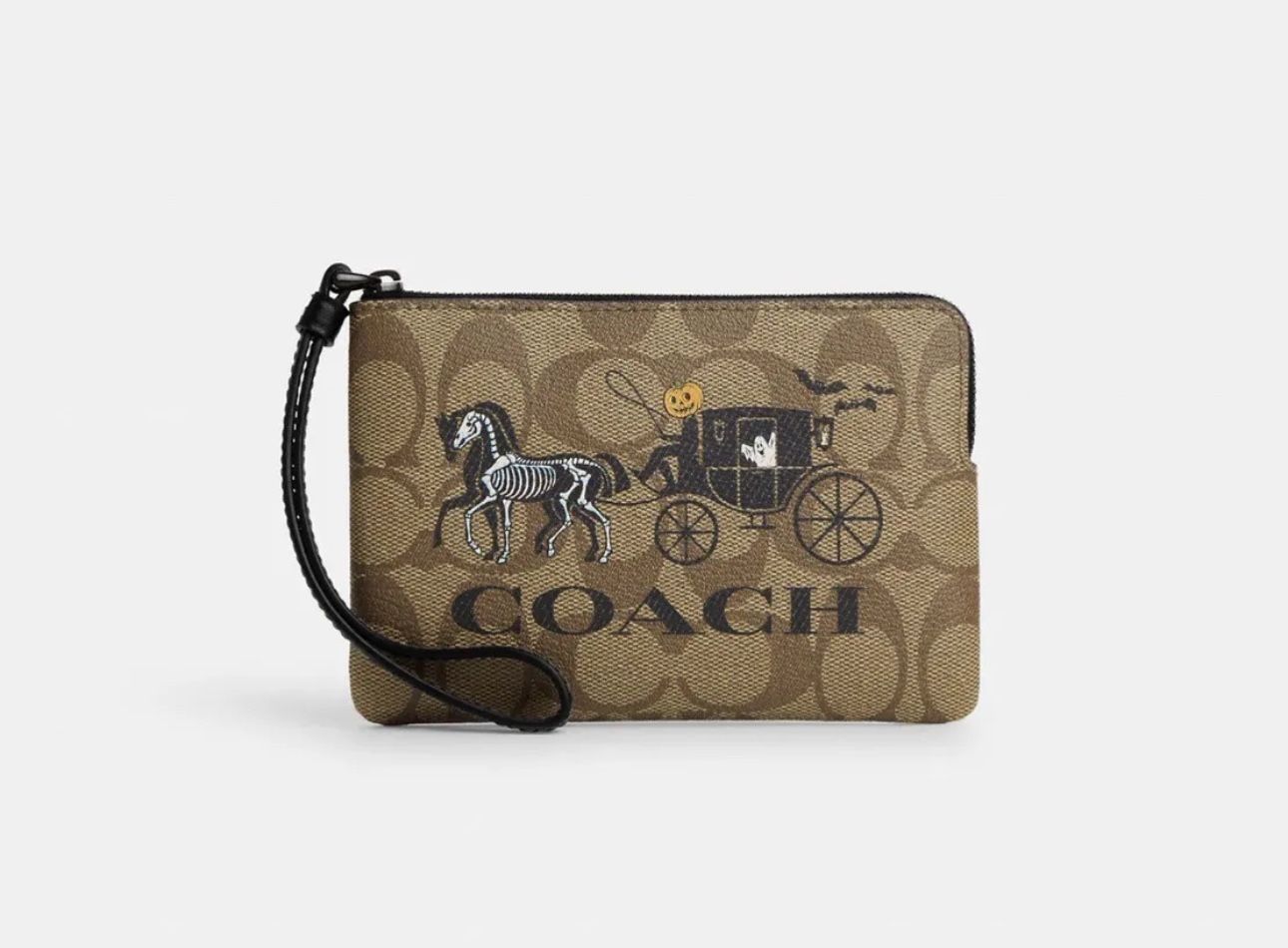 CORNER ZIP WRISTLET IN SIGNATURE CANVAS WITH HALLOWEEN HORSE AND CARRIAGE