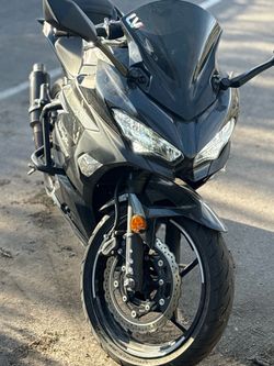 Ninja Kawasaki 400 black