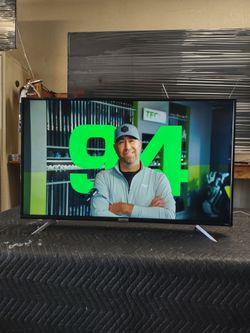 32 inch Roku Smart really nice tv comes with Remote control shows great quality clear picture works perfect guaranteed