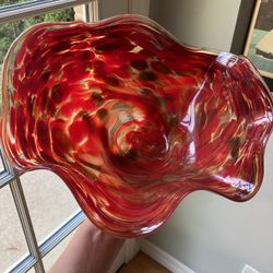 Vintage Art Glass Ruffled Bowl 