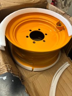 1 only Bobcat wheel 6 lugs for 16.5x8.25 $180