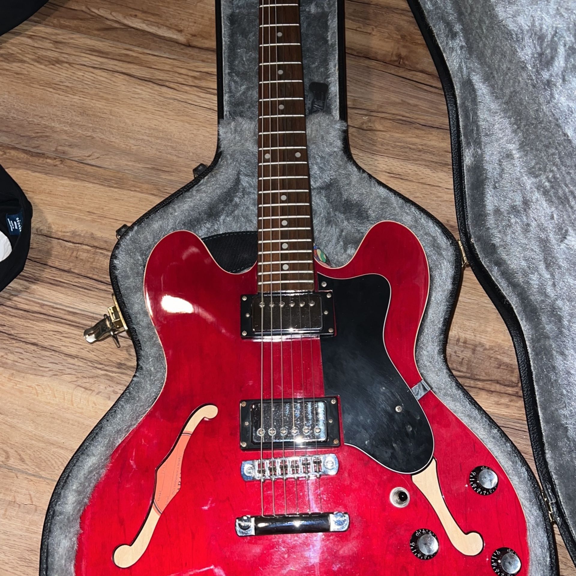 Epiphone Dot Cherry Hollow-Body Electric Guitar 2019