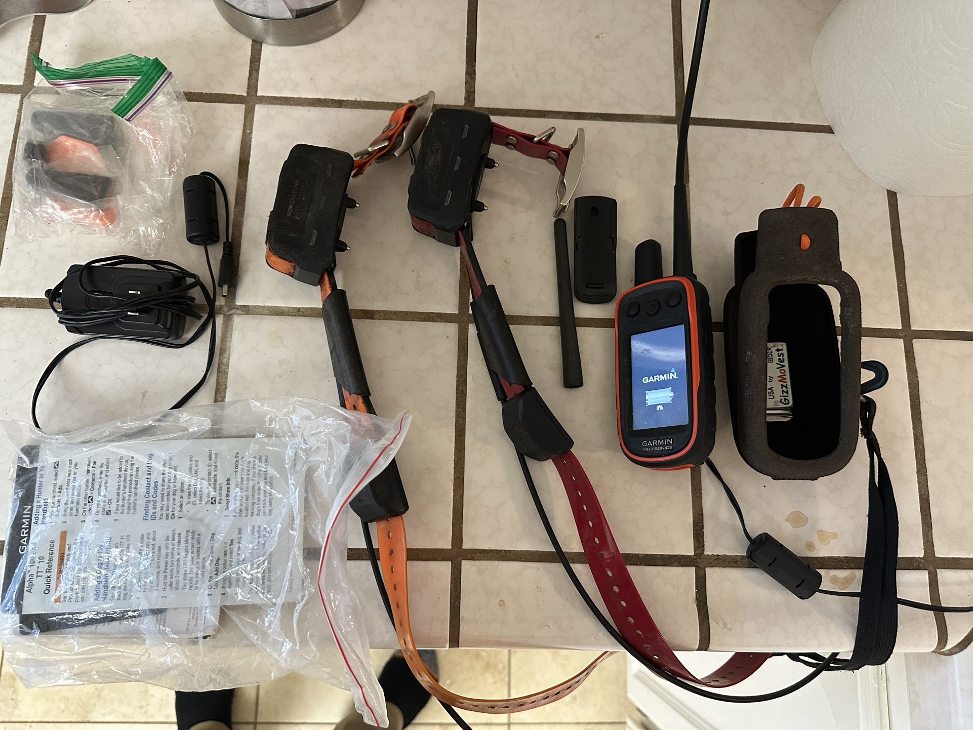 GPS Garmin Alpha 100 Dog Tracker and 2 GPS Garmin Training Collets