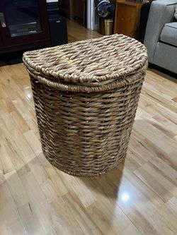 Laundry hamper