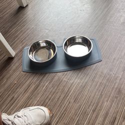 Pet Grip Food Bowls