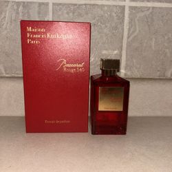Baccarat Rouge 540 cologne 