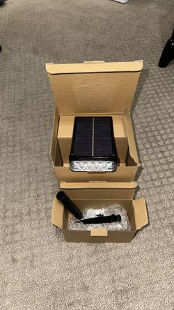 Solar Spotlights Outdoor Waterproof Landscape Path Lights Solar Dusk to Dawn