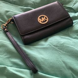 Michael Kors Wristlet 