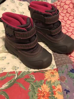 Columbia kids hiking boots shoes size 11 pink and brown