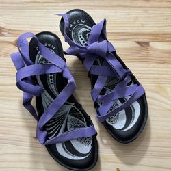 Mohop  Interchangeable Ribbon  Kitten Heel Sandals Size 8 