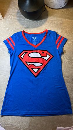Superman Graphic V-Neck T-Shirt