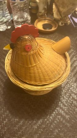 Wicker Chicken Basket Vintage Bamboo Splints with Lid - China, 11"