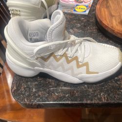 Adidas Sneakers