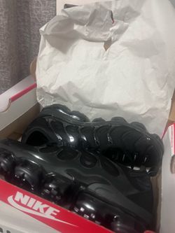Size 10 vapormax never used