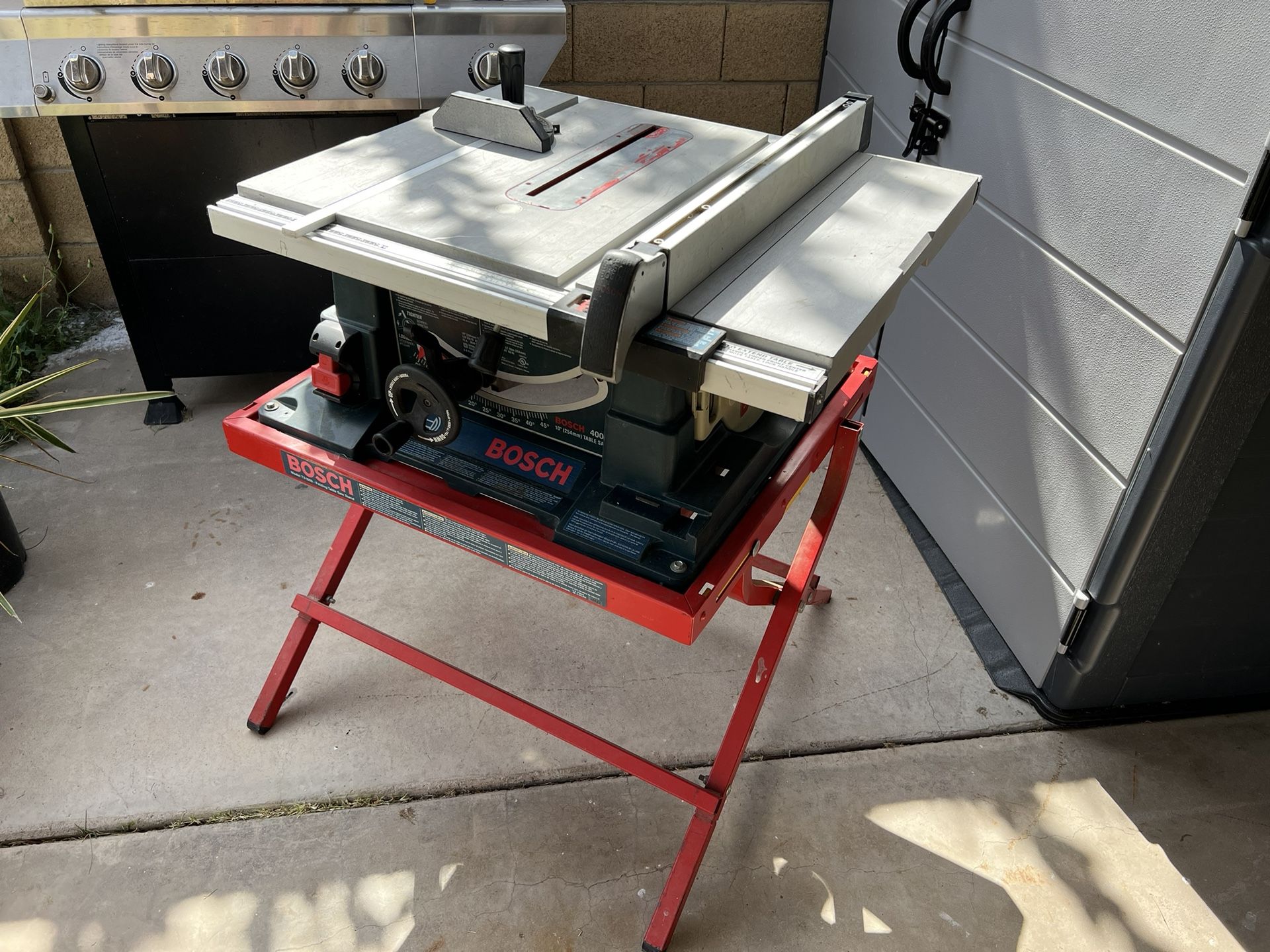 Bosch 4000 10” Worksite Table Saw With Stand
