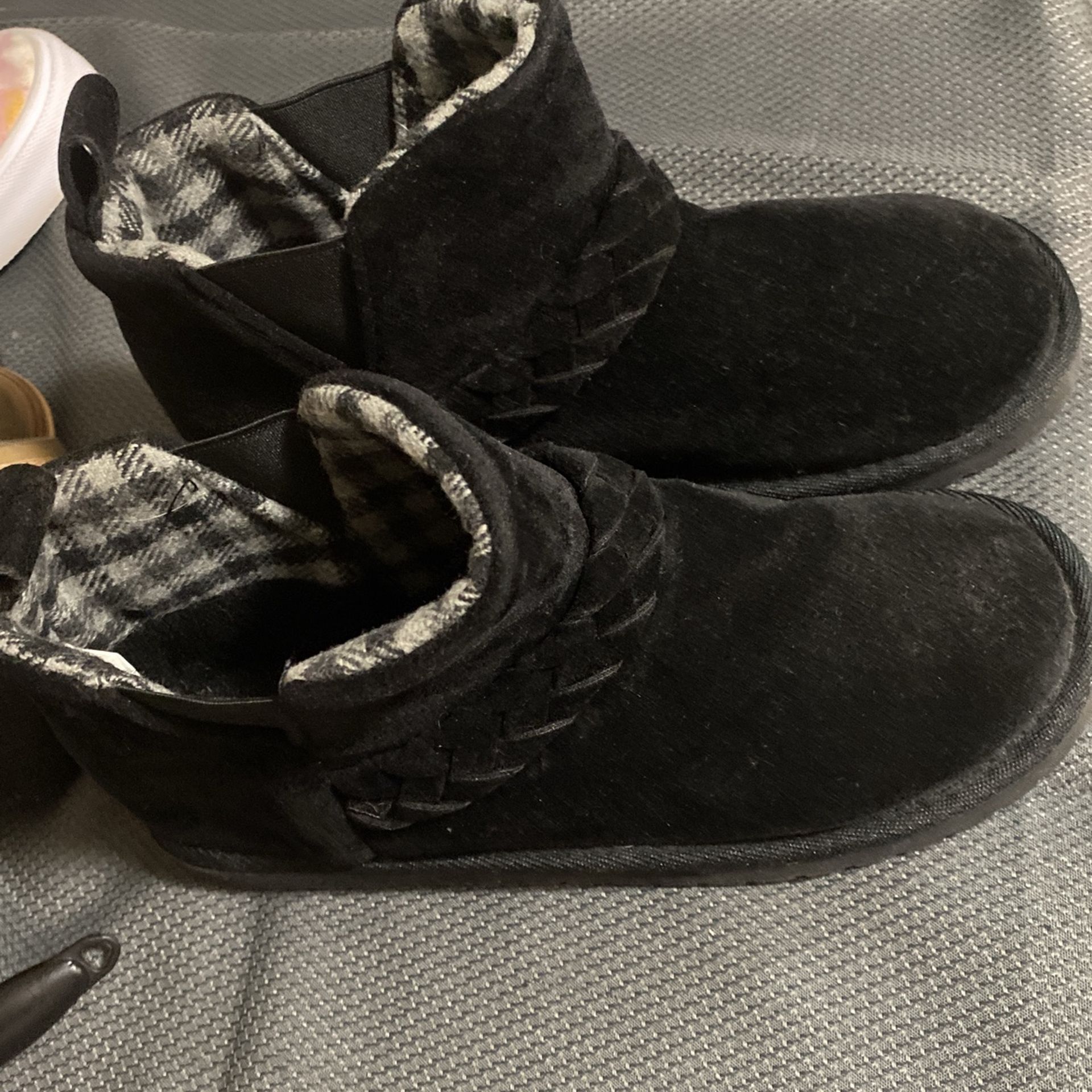 Muk Luk Short Boots Brand New Women