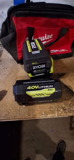 2x Ryobi 40v battery and a charger