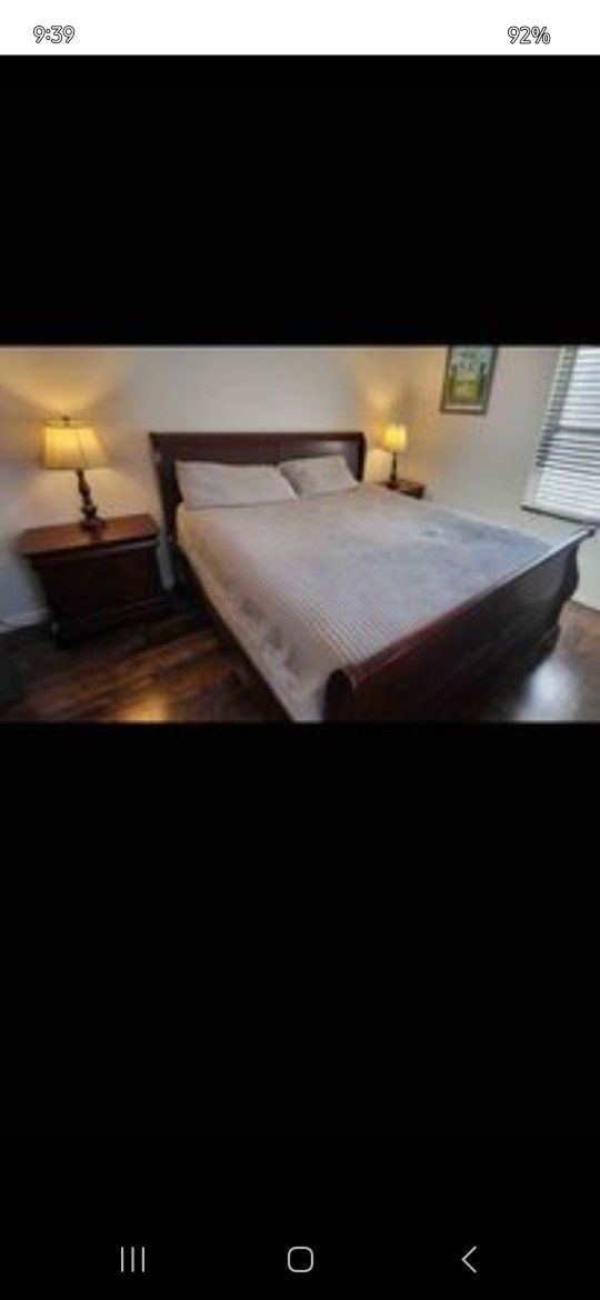 Cherry Wood King Bedroom Set