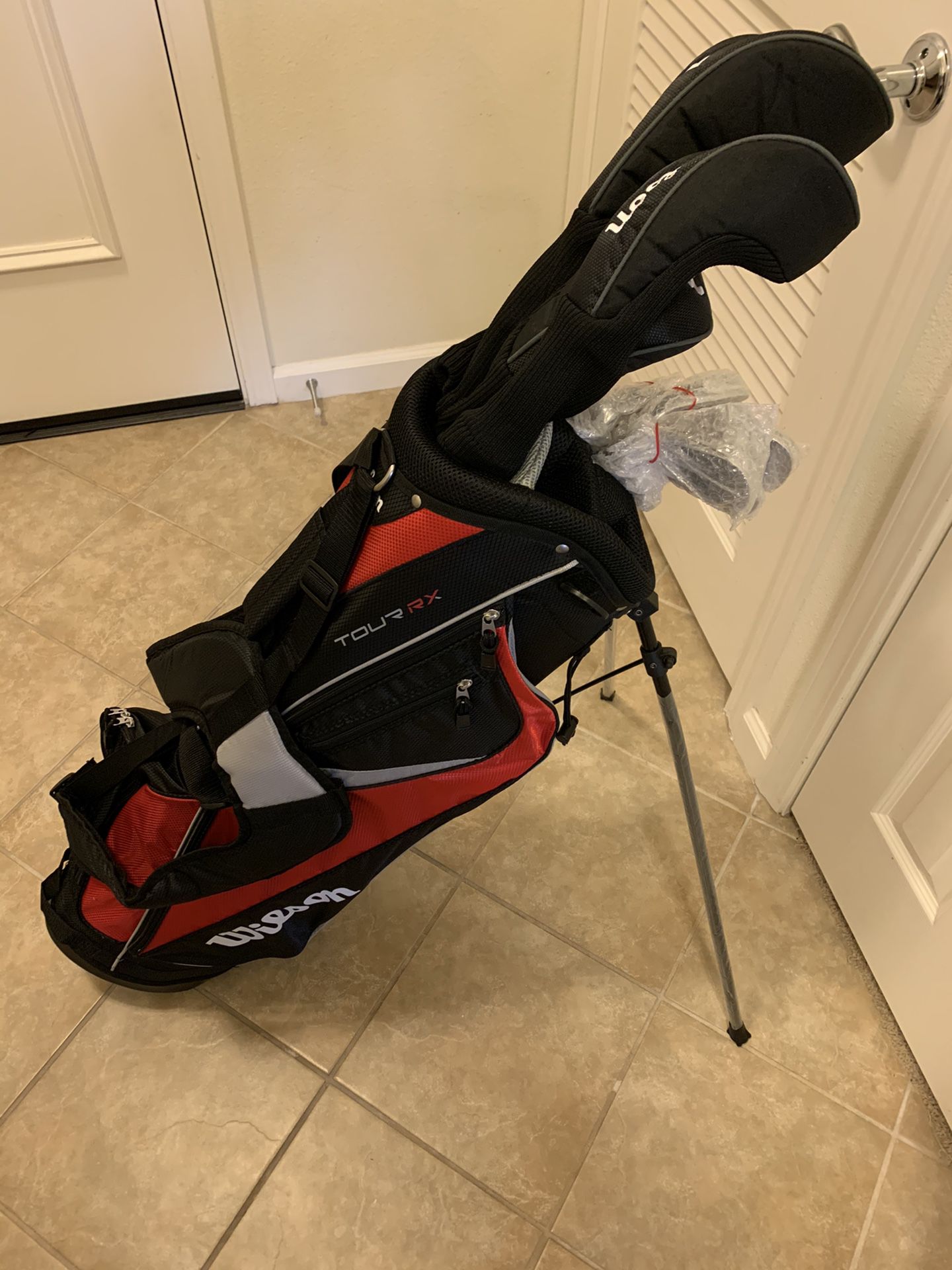 Right hand adult golf clubs. Brand New