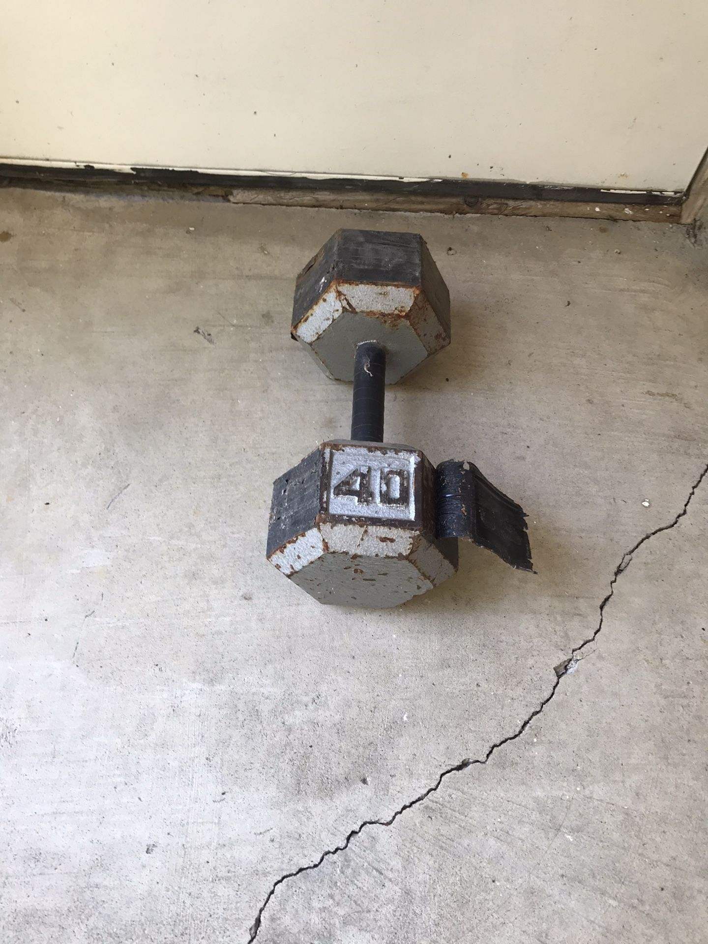 40 lb dumbbell only have one