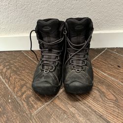Keen Men’s Shoe 8.5