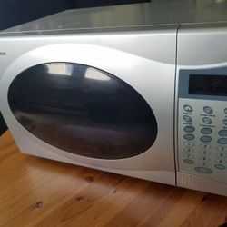 Counter microwave