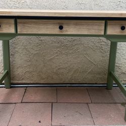 Table/ Desk