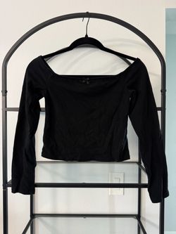 Black Long Sleeve Crop Top