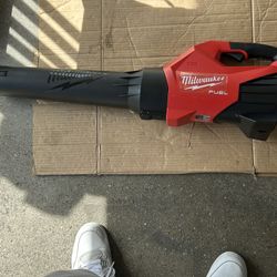 Milwaukee Leaf Blower 